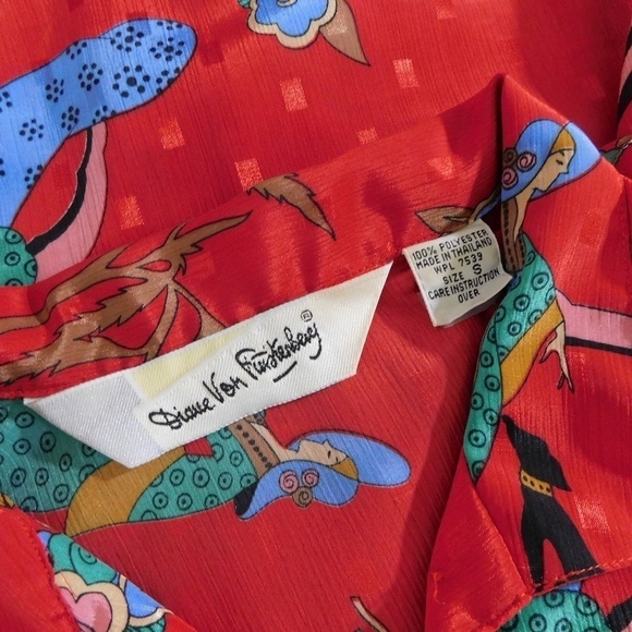 Vintage DVF DIANE VON FURSETNBERG Red Lady Art Deco Button Down Top Blouse Small - Picture 10 of 12